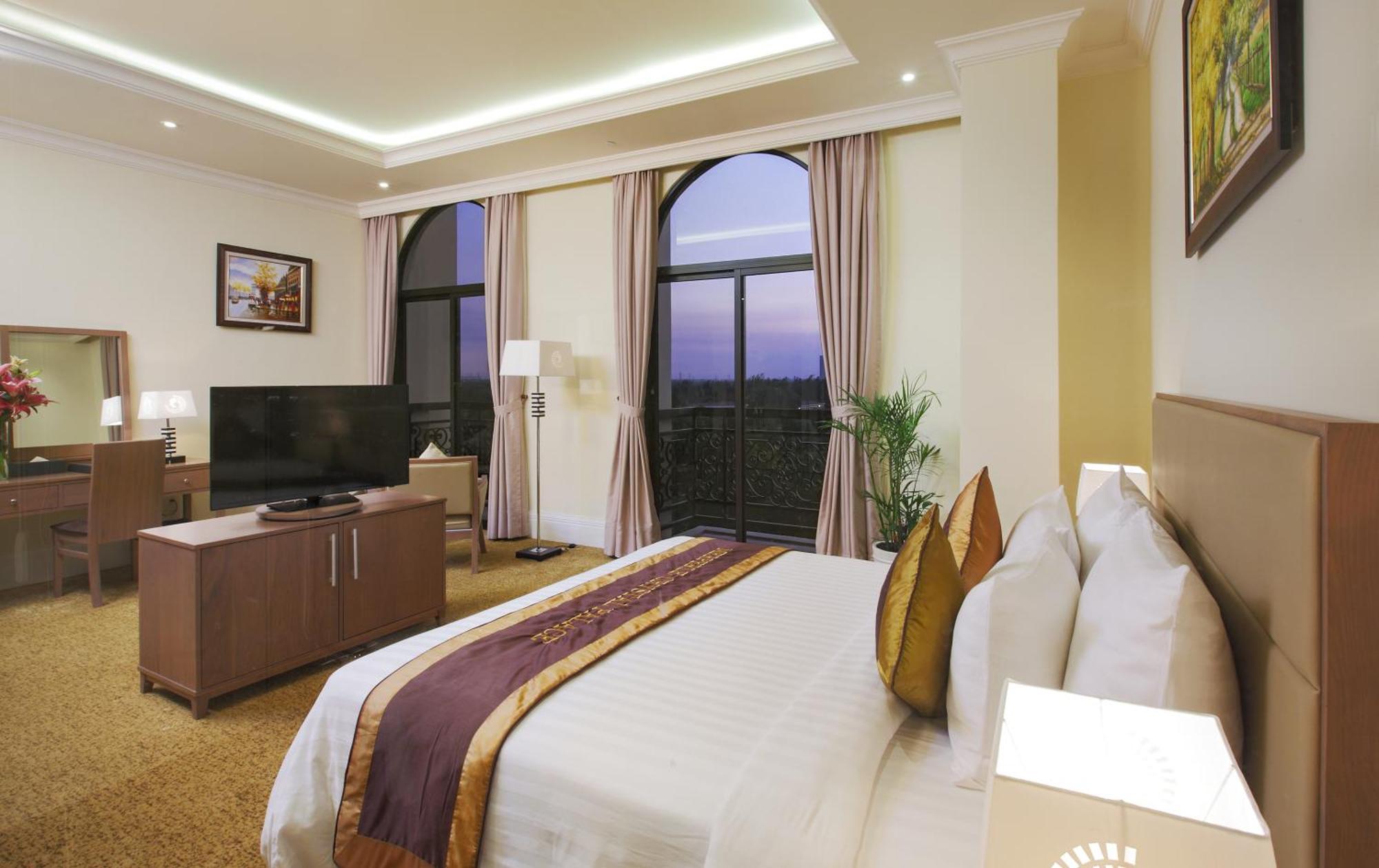 Merperle Crystal Palace Ho Chi Minh City Exterior photo